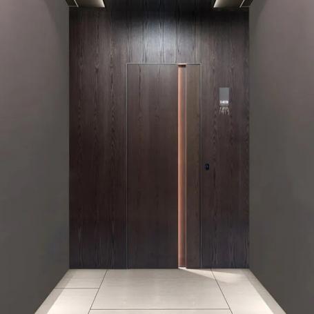 AF.06 Usa exterior - intrare apartament